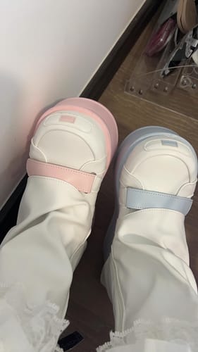 Customer photo review of Medical leg boots pink thick-soled shoes
