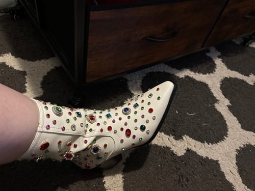 Customer photo review of SPRINKLES-WHITE WESTERN BOOTIE