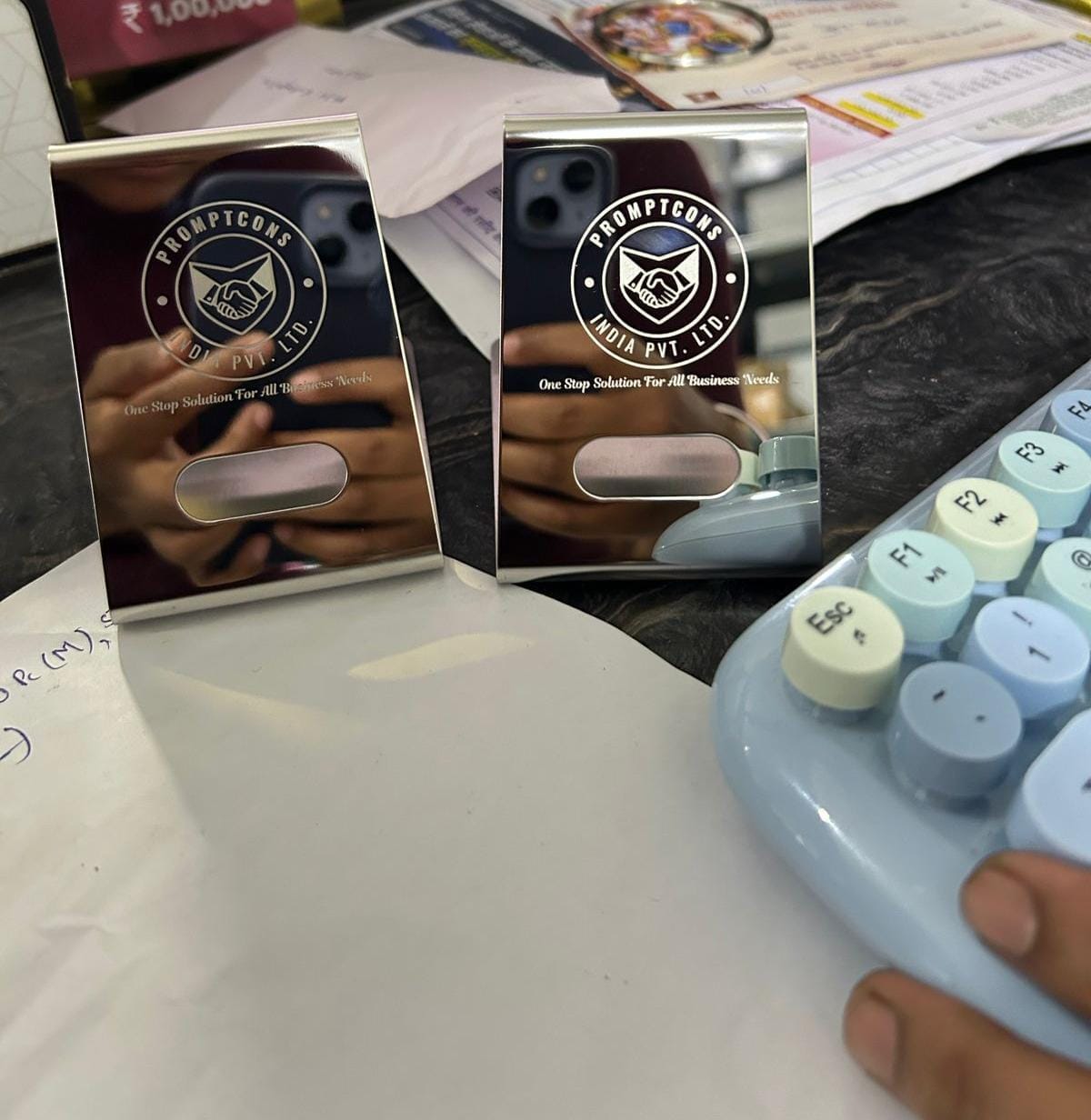 Customer photo review of Premium Mobile Stand | Best for Corporate Gifting | PrintMine.in