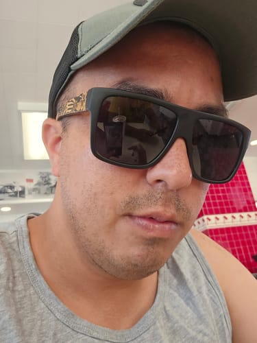 Customer photo review of Mis Raíces Black