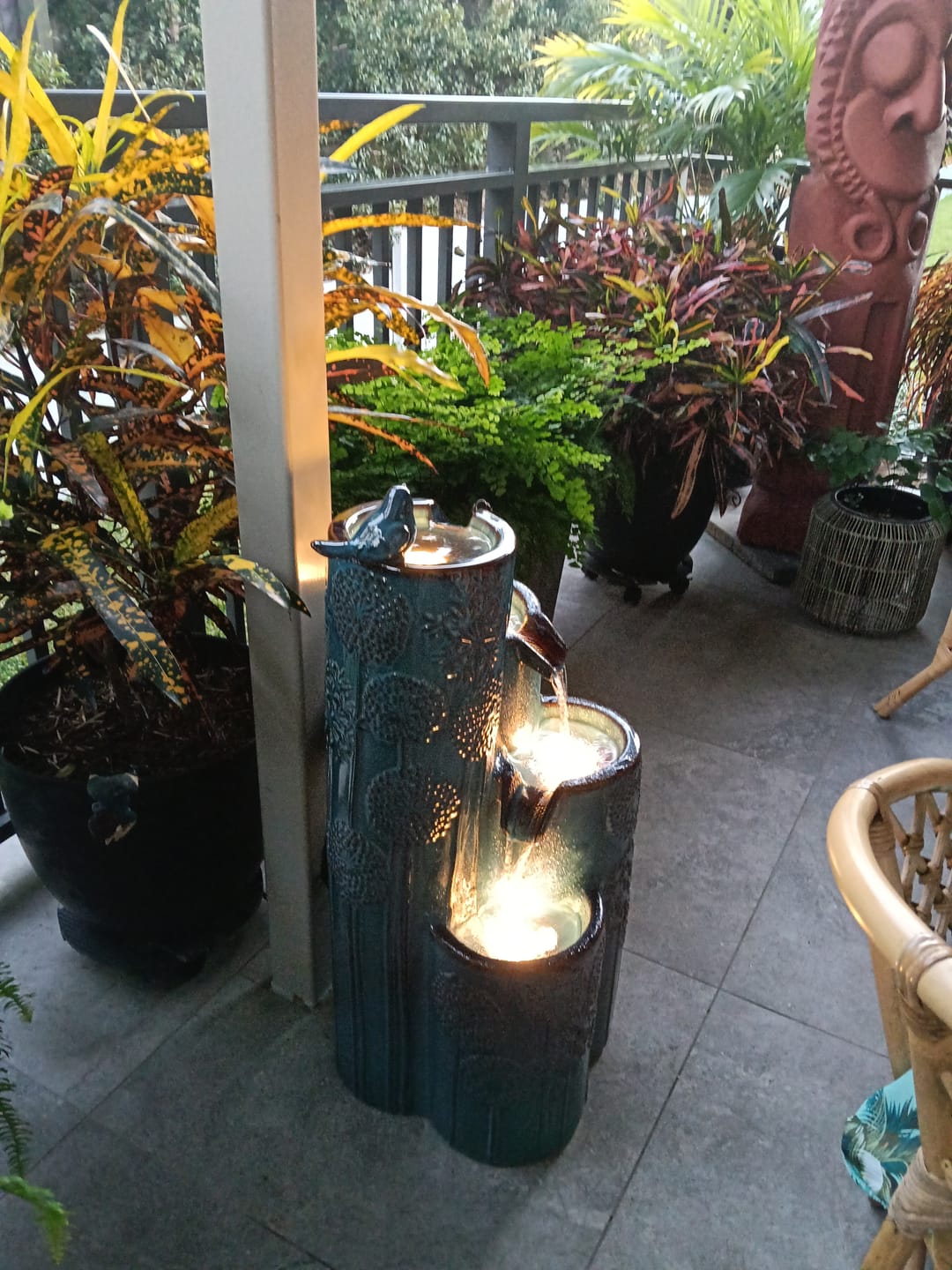 Customer photo review of Dandelion Embossed 4-Tier Ceramic Fountain