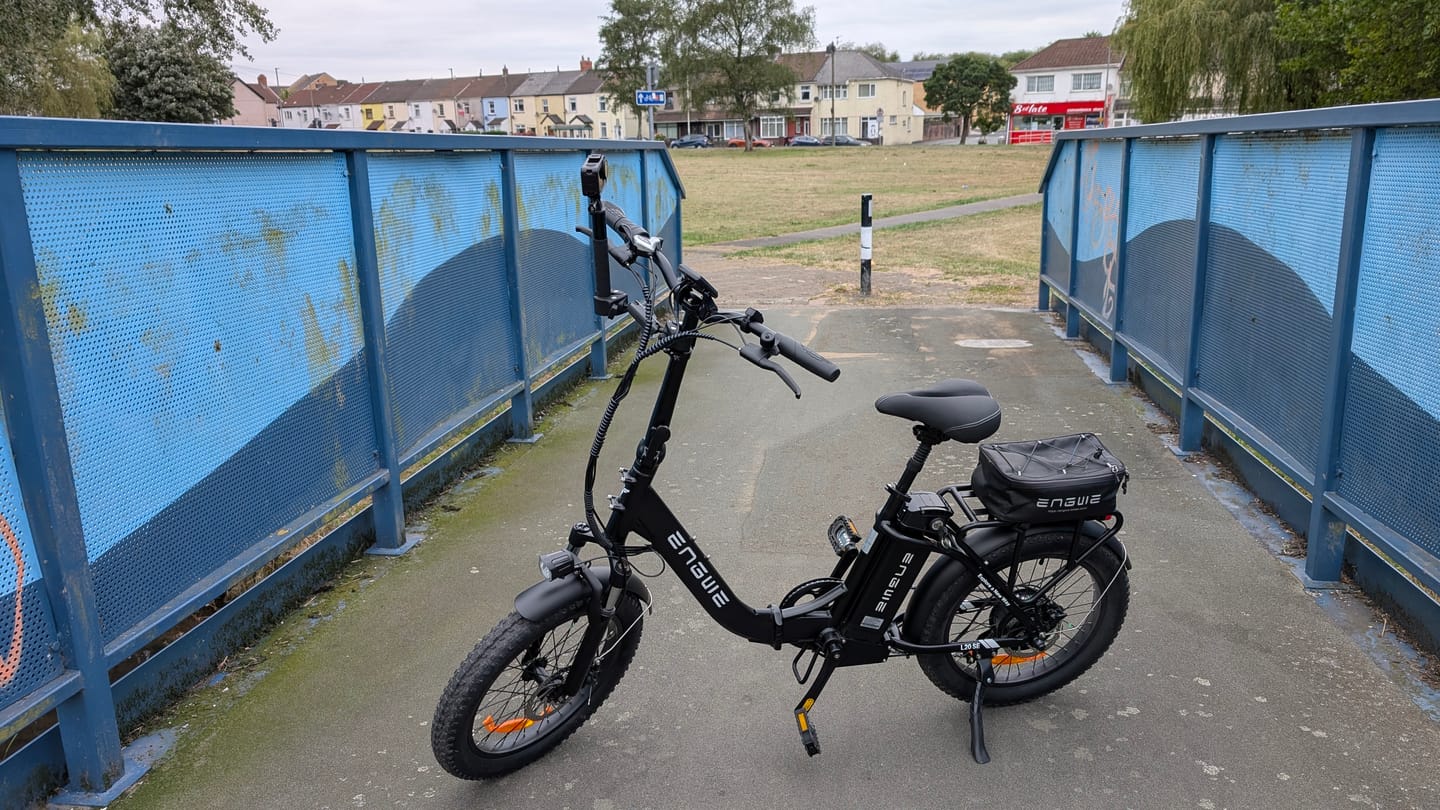 Customer photo review of Engwe L20 SE 250W 20" Foldable Electric Trekking Bike 561Wh Step-through E-bike