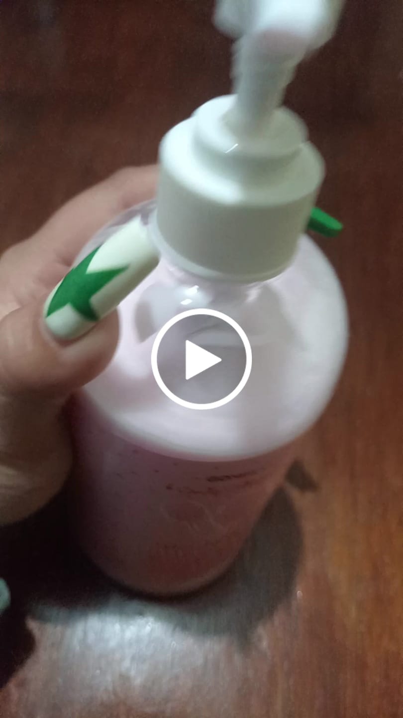Customer video review of Crema de Cuerpo Reafirmante e Hidratante Cotton Candy 500 ml