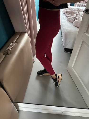 Customer photo review of Harper Emily Leggings