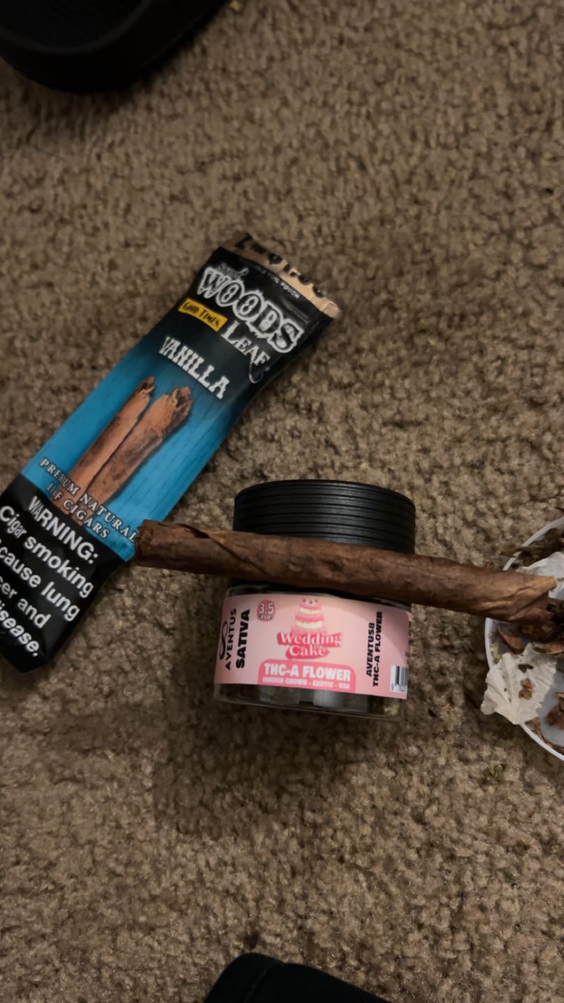 Customer photo review of AVENTUS8 THC-A FLOWER Wedding Cake 3.5G - Sativa