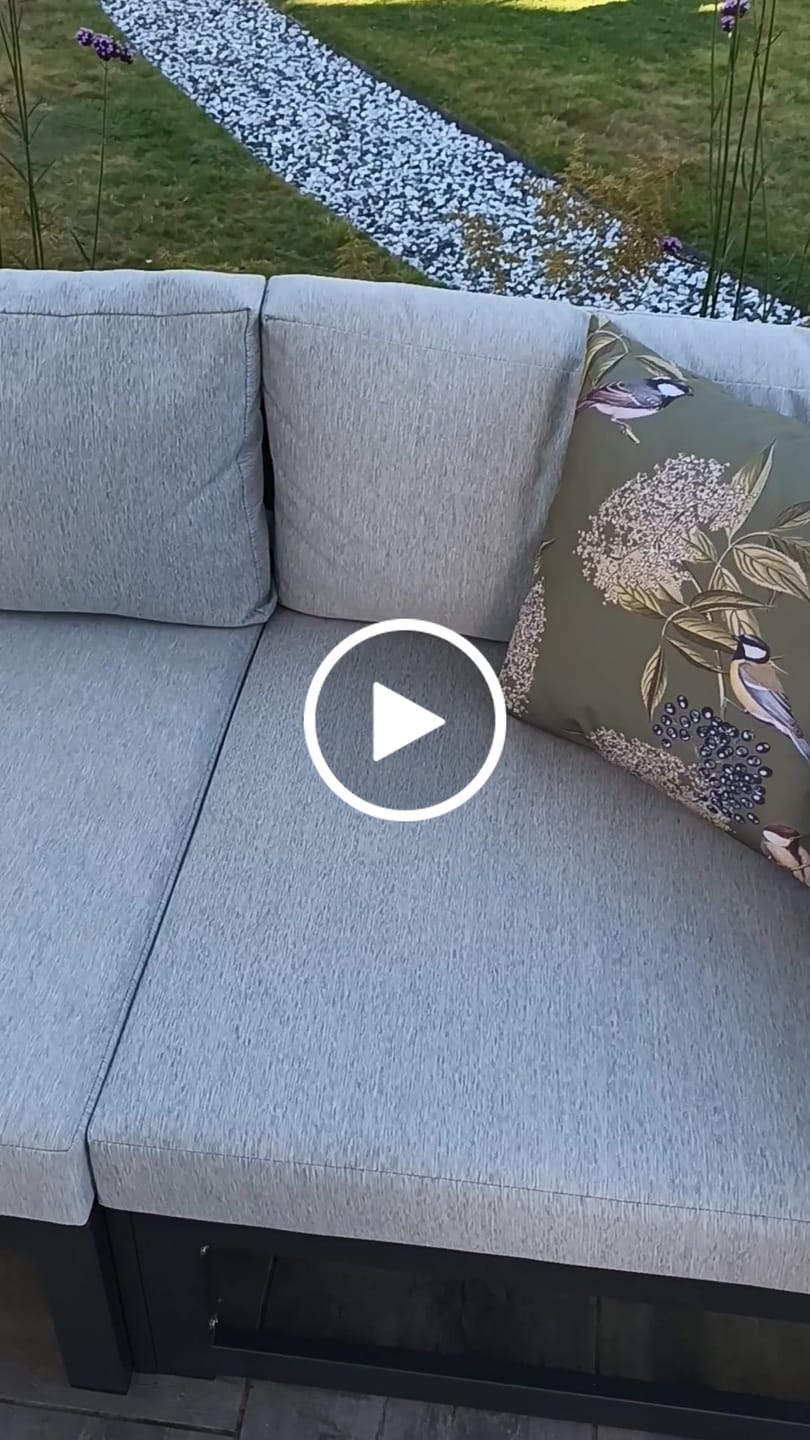 Customer video review of Outdoor Garden Waterproof Cushion - Bird on Elderflower