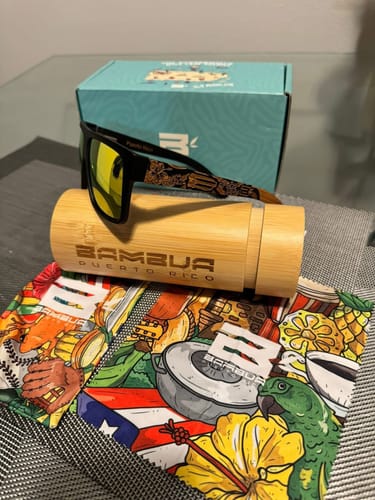 Customer photo review of Mis Raíces Orange