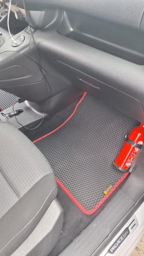 Customer photo review of Dywaniki samochodowe na zamówienie - Przód