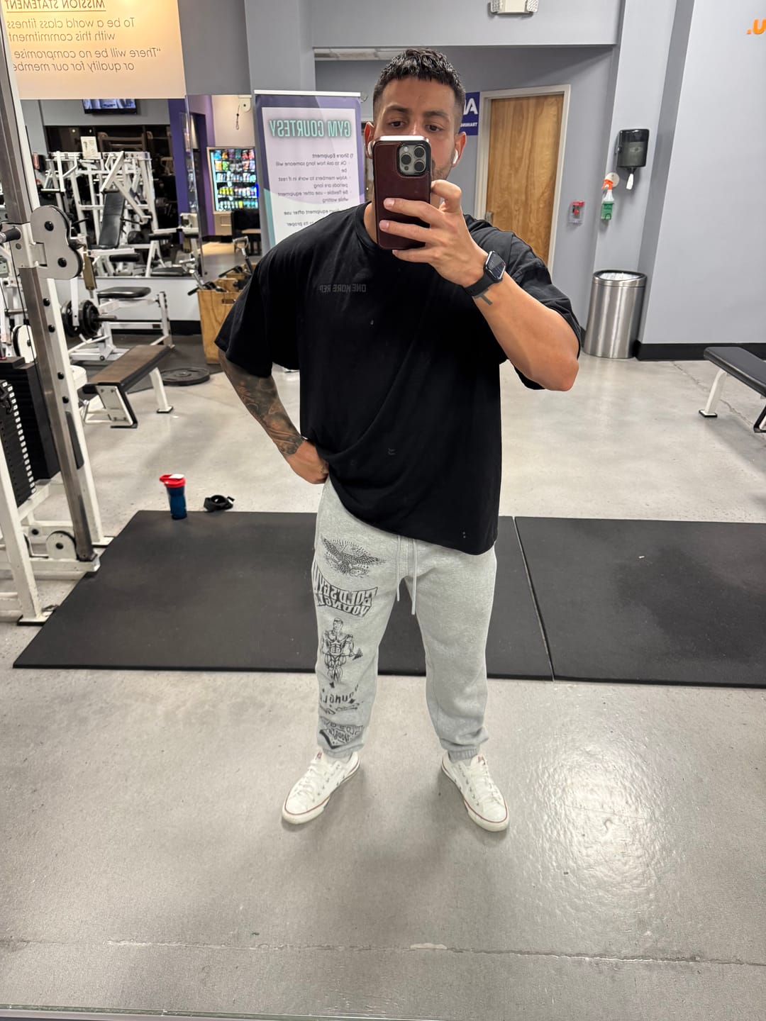 Customer photo review of 2143 - Golds Gym Immortal Joggers