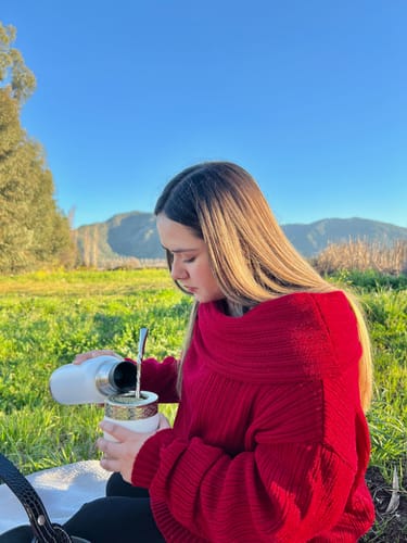 Customer photo review of SWEATER LINA ROJO