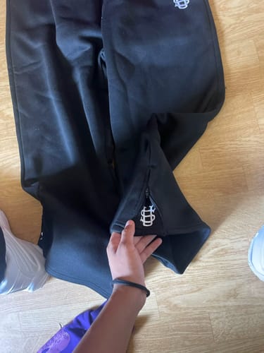 Customer photo review of SWEATPANTS - SELLOUT