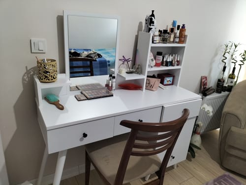 Customer photo review of Rani BJ101 Makyaj Tuvalet Masası 5 Çekmeceli Raflı Aynalı Takı Düzenleyici Beyaz