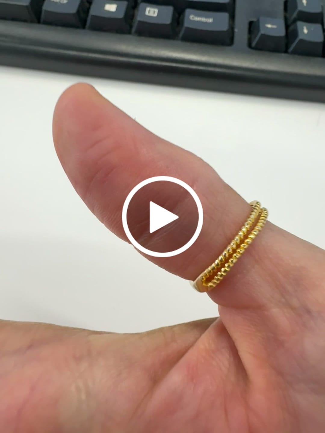 Customer video review of Anillo Líneas Trenzadas