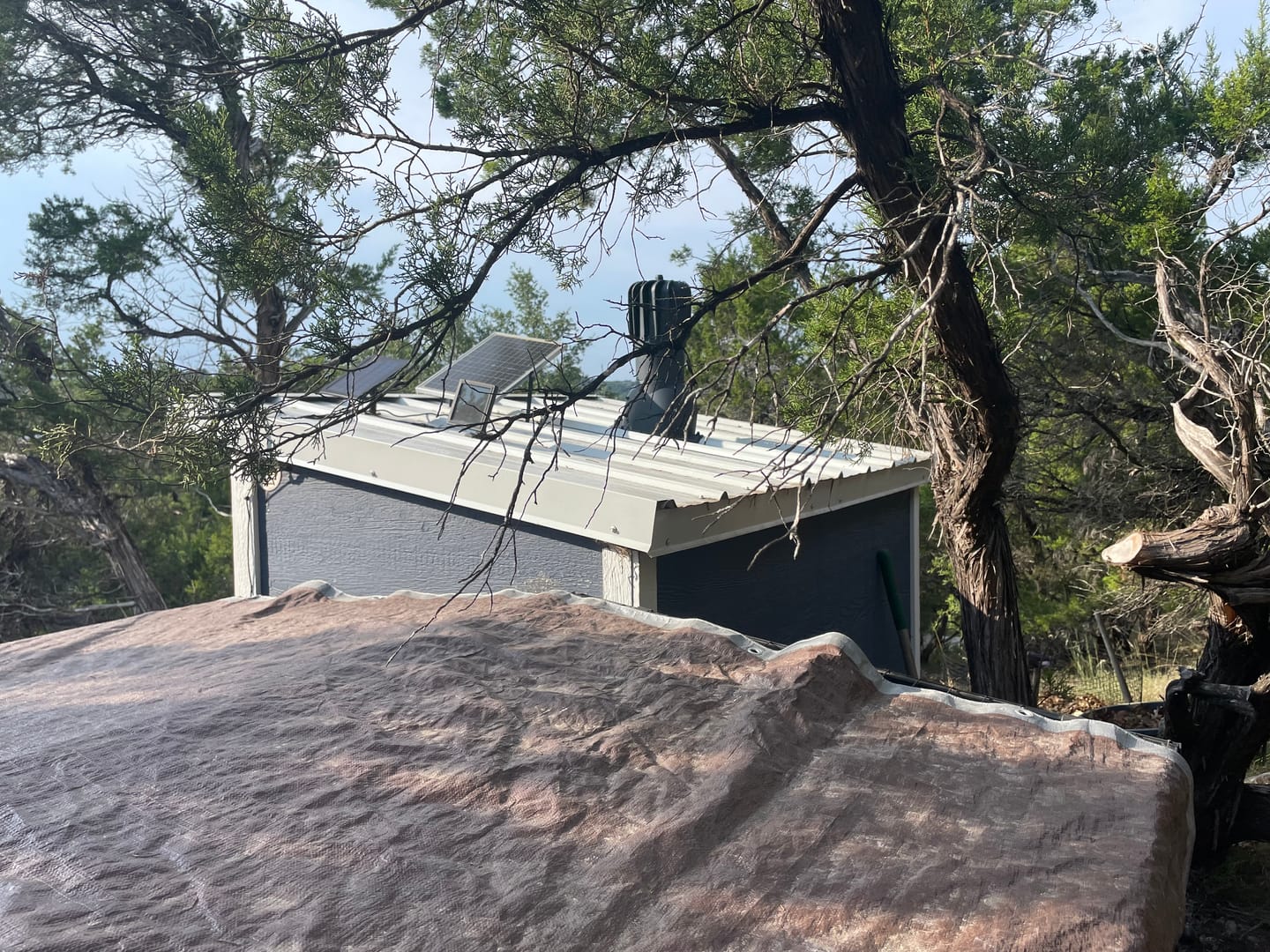 Customer photo review of IVENT ROTO OBLONG - Kitchen and Bathroom Exhaust Vent for Metal Exposed Fasteners Roofing with RIB profile 3/4" high.