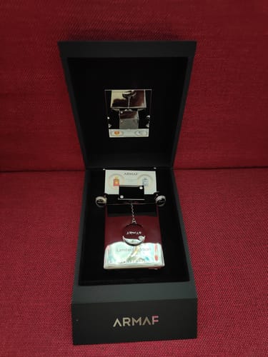 Customer photo review of Armaf Club De Nuit Intense Man Parfum Limited Edition