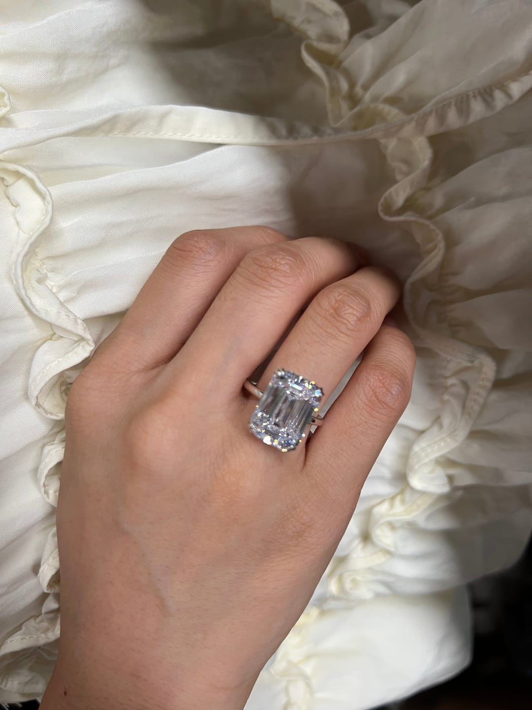 Customer photo review of S925 5.0/11.5 Ct Emerald Cut Engagement Ring In Sterling Silver Classic Everyday Wearable Ring