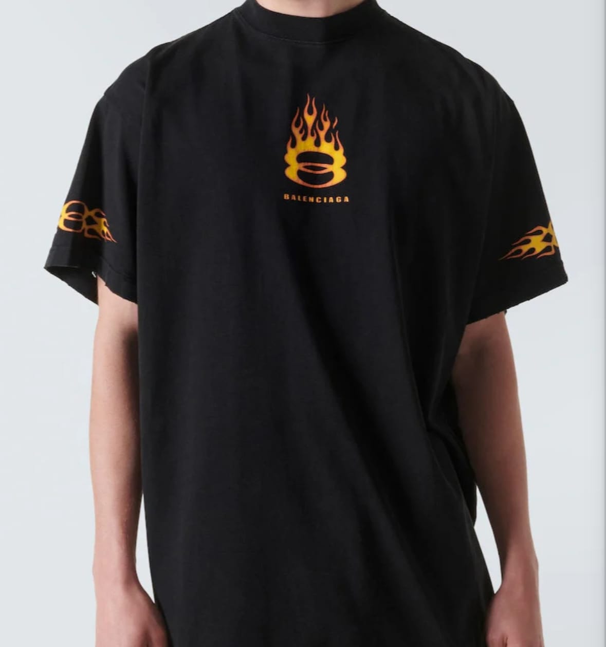 Customer photo review of T-shirt BALENCIAGA stampa flame oversize vintage nera
