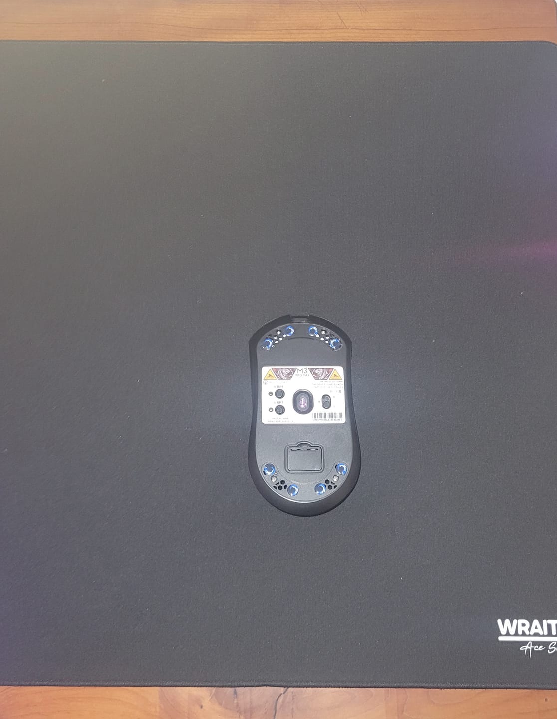 Customer photo review of Wraith Glass Mouse Skates