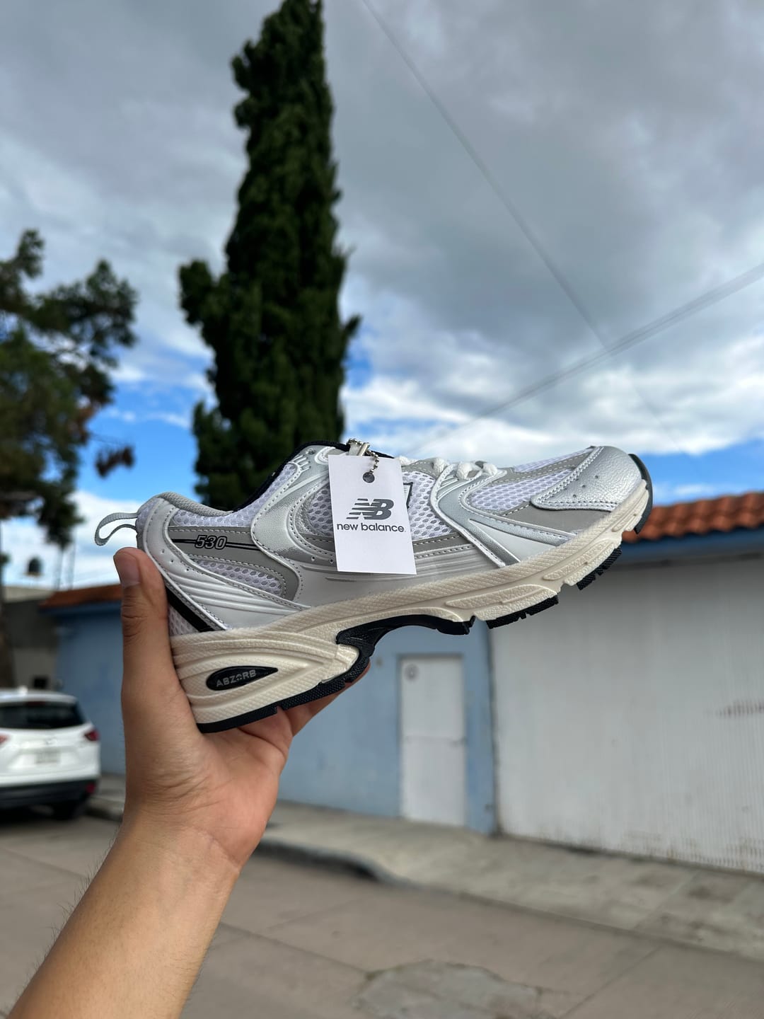 Customer photo review of Tenis New Balance 530 Plata Crema 1.1 Premium