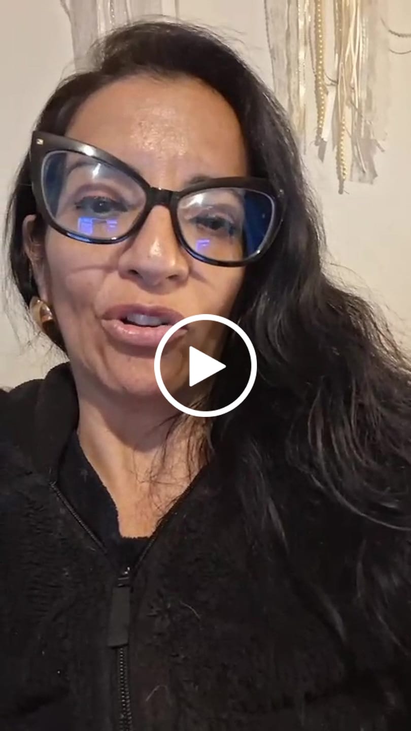 Customer video review of Shampoo para Caspa Seca o Psoriasis + Mini Barra Detox y Caja Reutilizable de REGALO