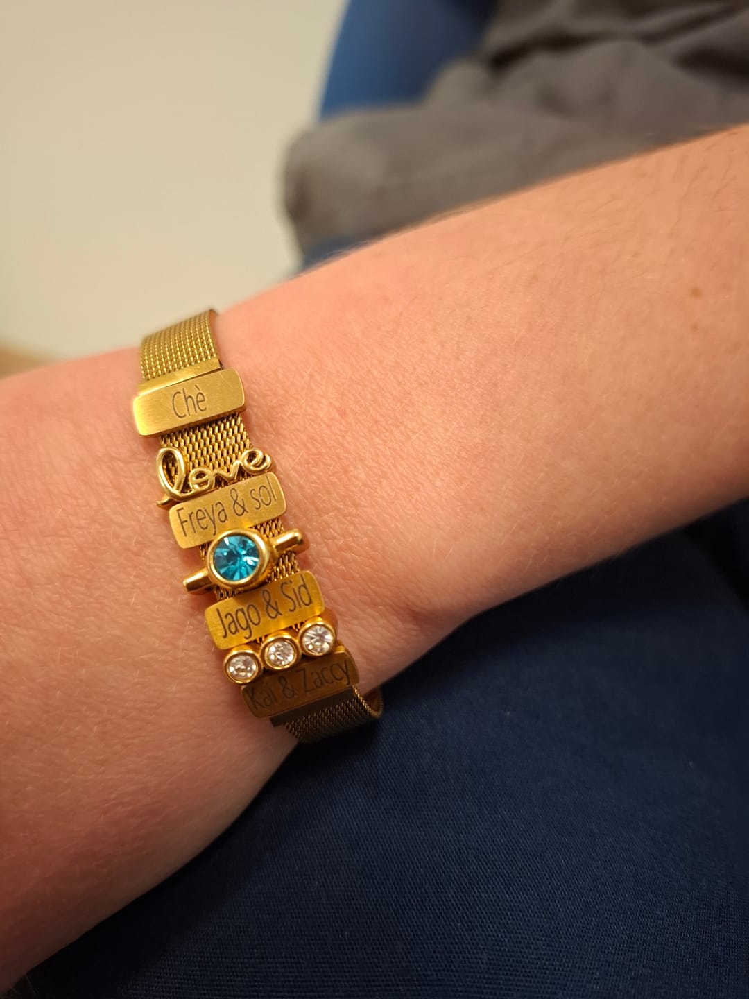 Customer photo review of Mesh bracelet gold