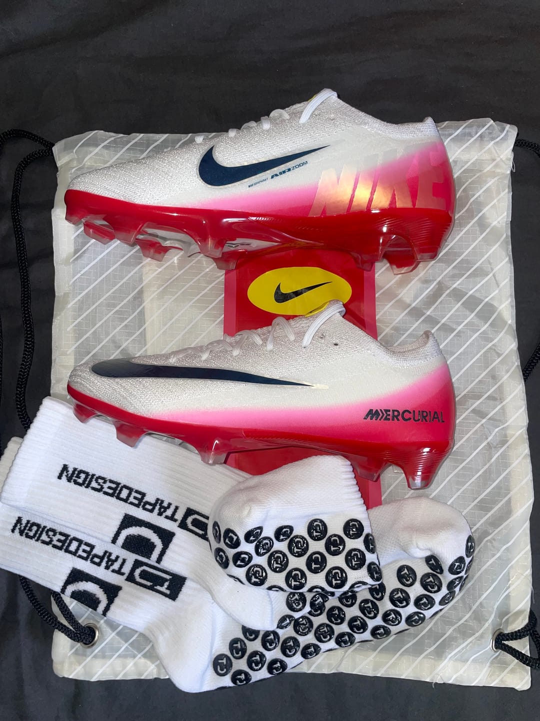 Customer photo review of Mercurial Vapor 16 FG - Fear Nothing - Blanc/Rouge
