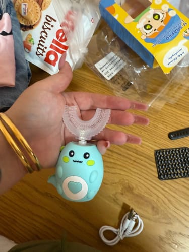 Customer photo review of KiddyBrush 360™ - מברשת השיניים החכמה לילדים שיניים נקיות ב-60 שניות בלי מלחמות