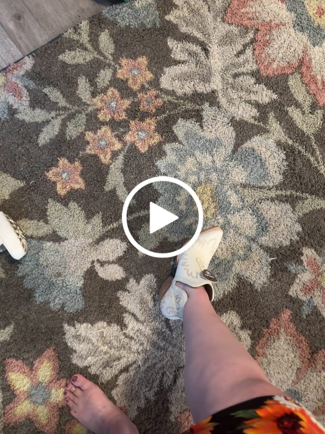 Customer video review of Ariat Women's Dixon Short Western Fashion Boot 10044484 Blanco