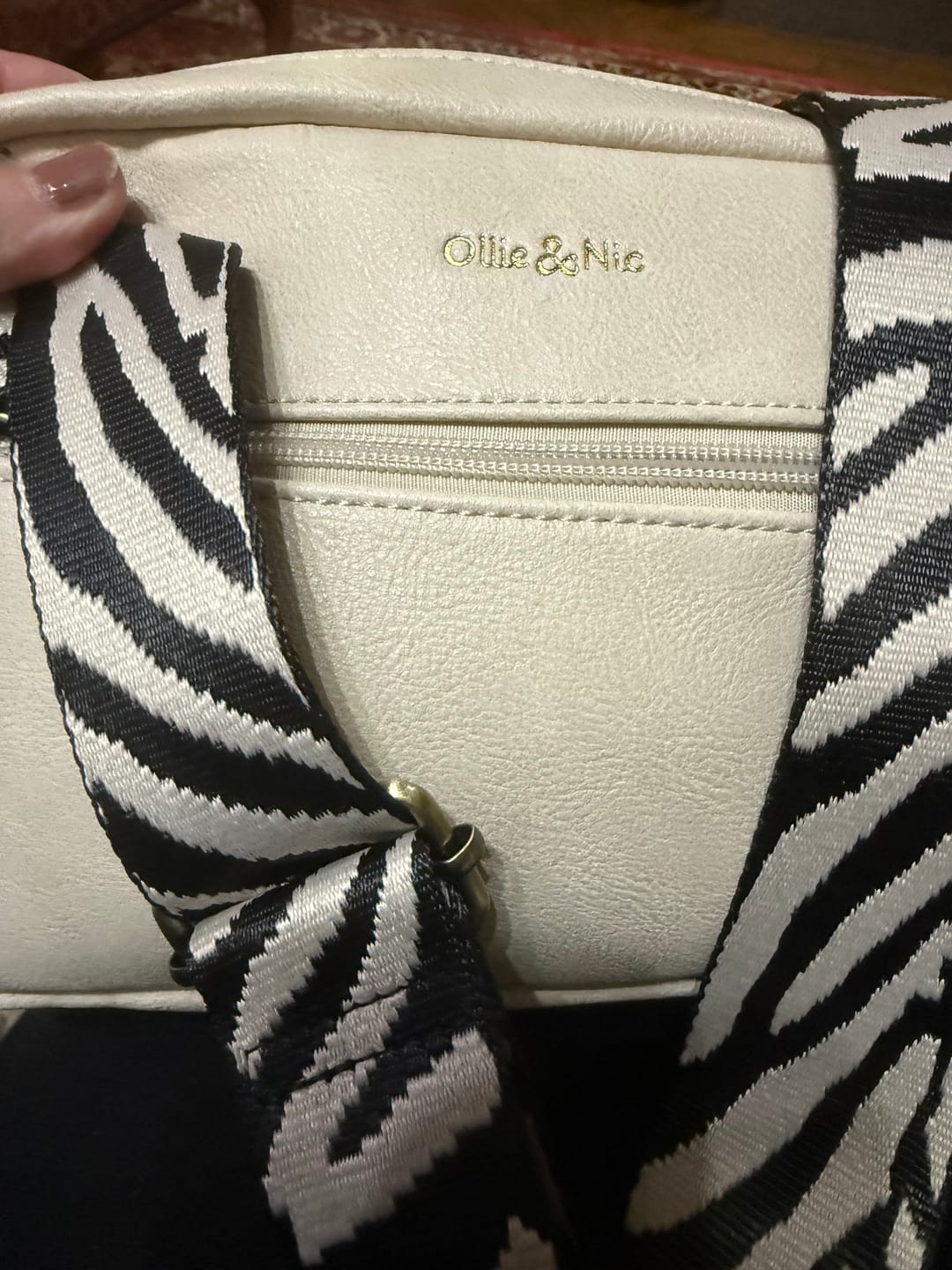 Customer photo review of Gigi Crossbody - Pebble