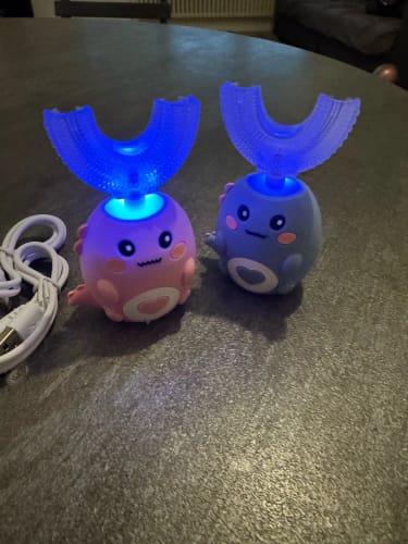 Customer photo review of KiddyBrush 360™ - מברשת השיניים החכמה לילדים שיניים נקיות ב-60 שניות בלי מלחמות