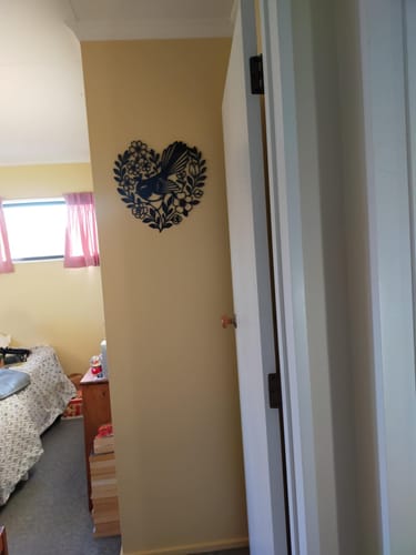 Customer photo review of Floral Fantail Heart Wall Décor