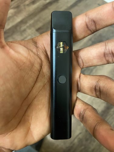 Customer photo review of Disposable Vape Delta 9 Green Crack Indica