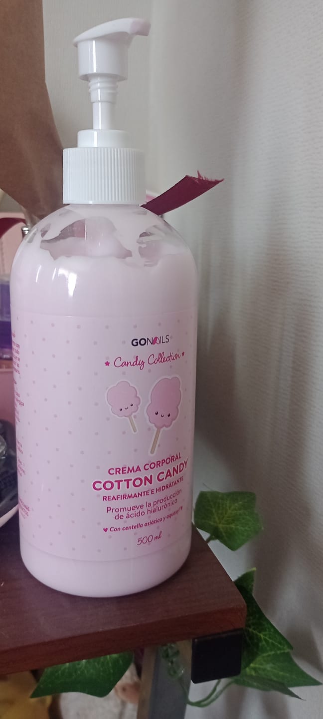 Customer photo review of Crema de Manos y pies Cotton Candy