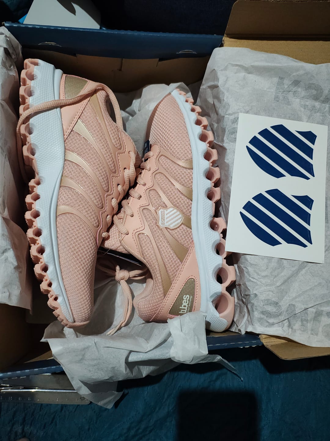 Customer photo review of Tenis Tubes Women