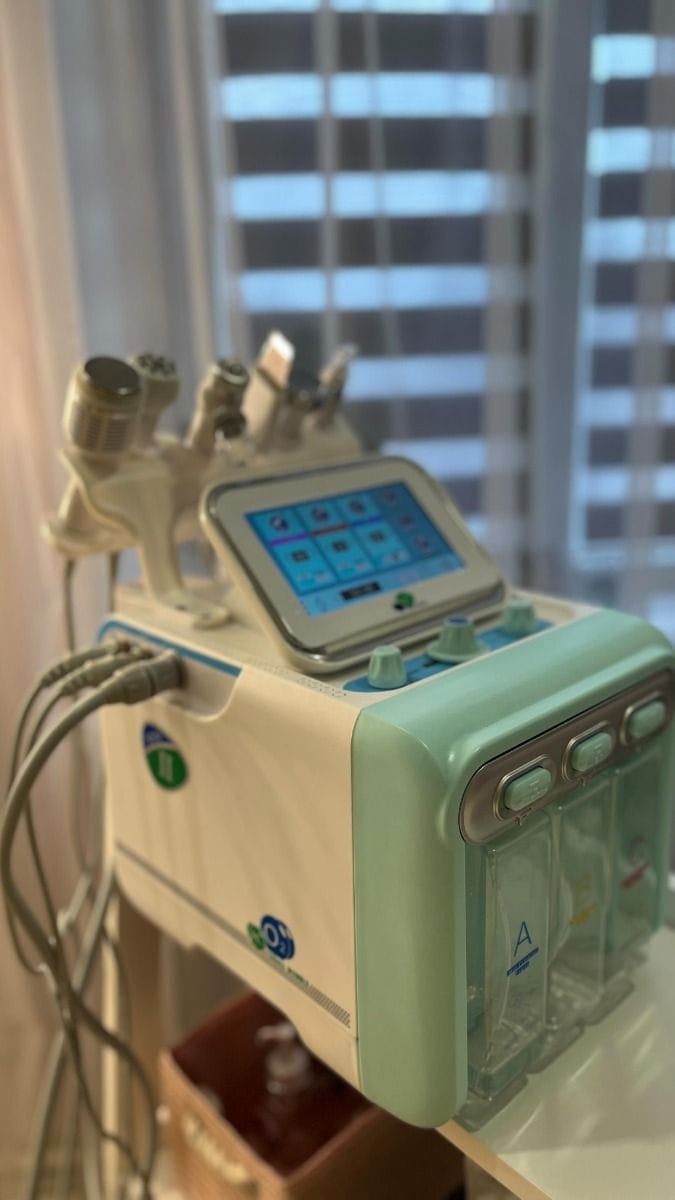 Customer photo review of 4th Gen Hydro Dermabrasion Facial Machine 6 in 1
