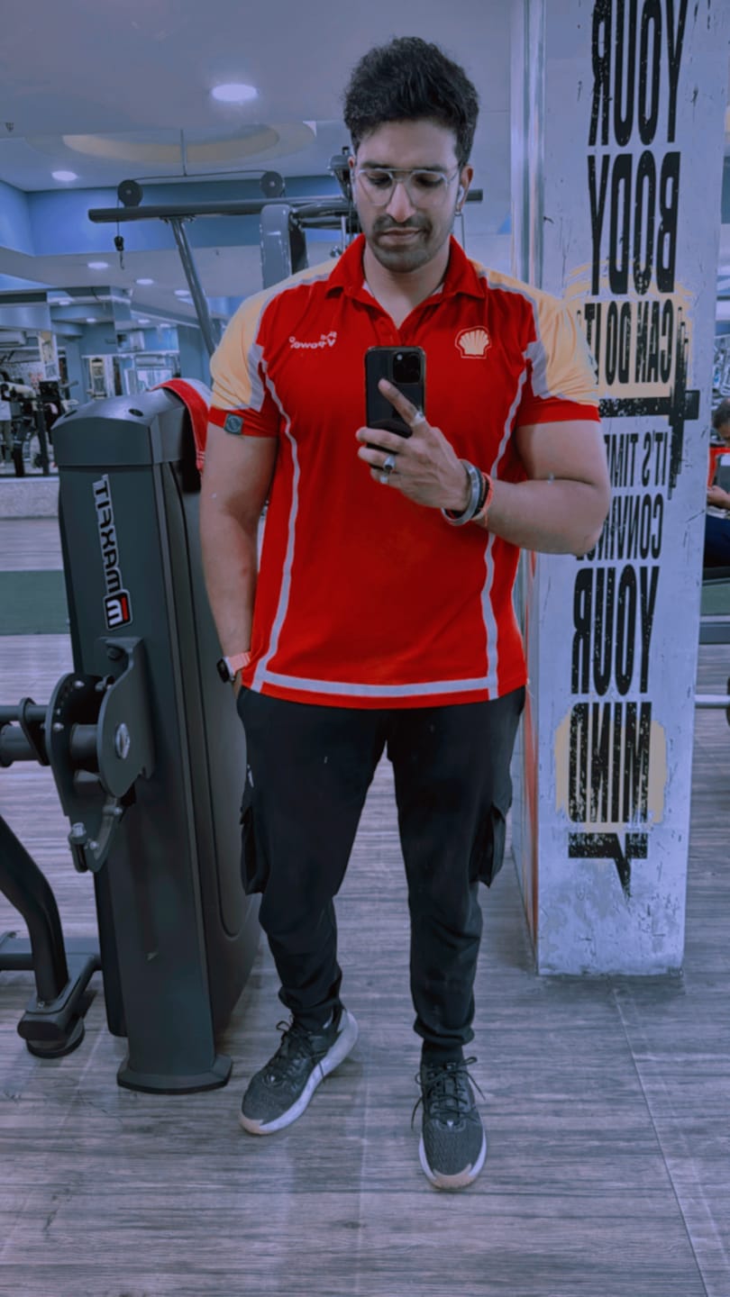 Customer photo review of Oversized Fleecetech Cargo
