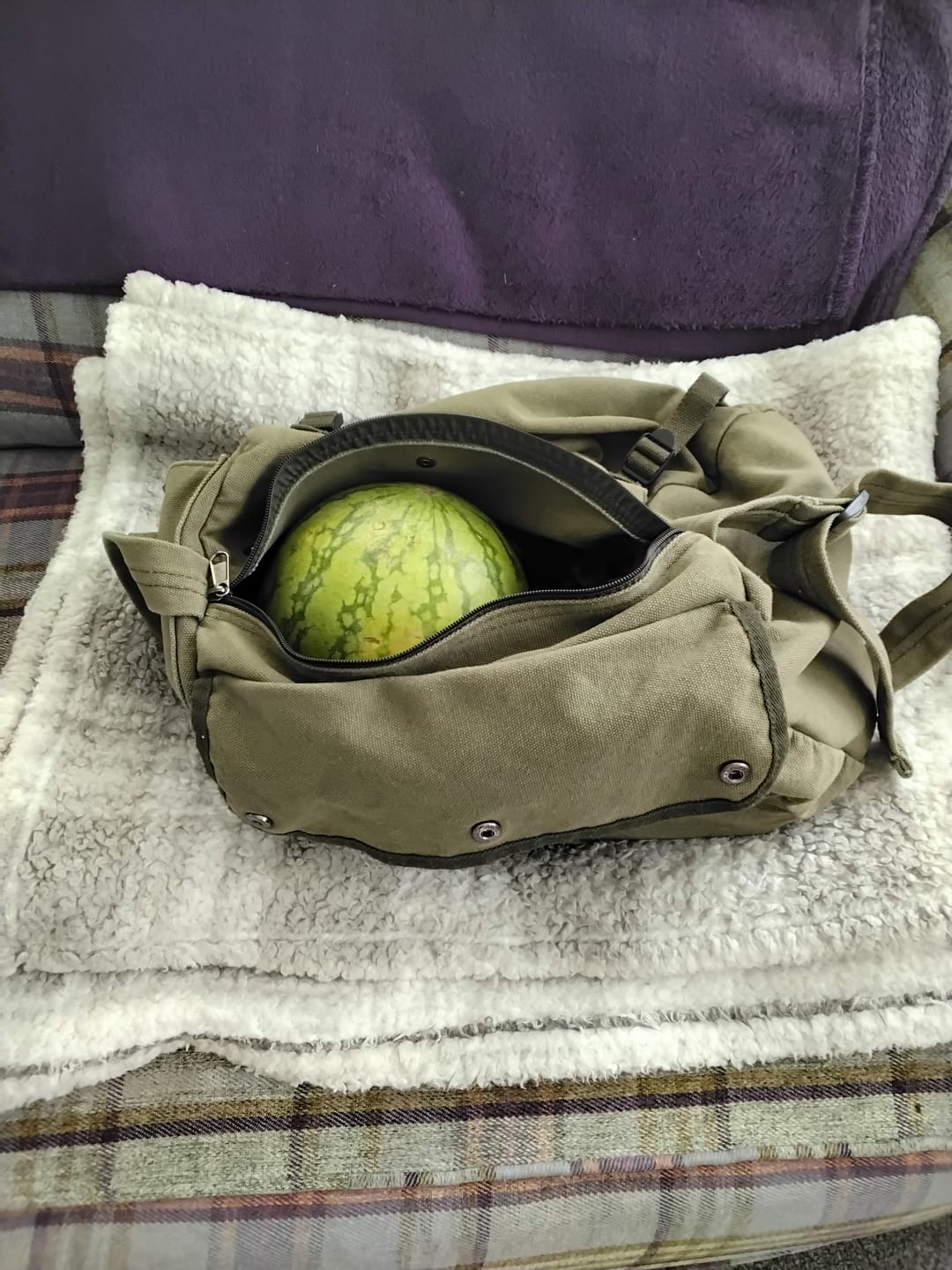 Customer photo review of Japan Style Canvas Bag Retro Shoulder Bag