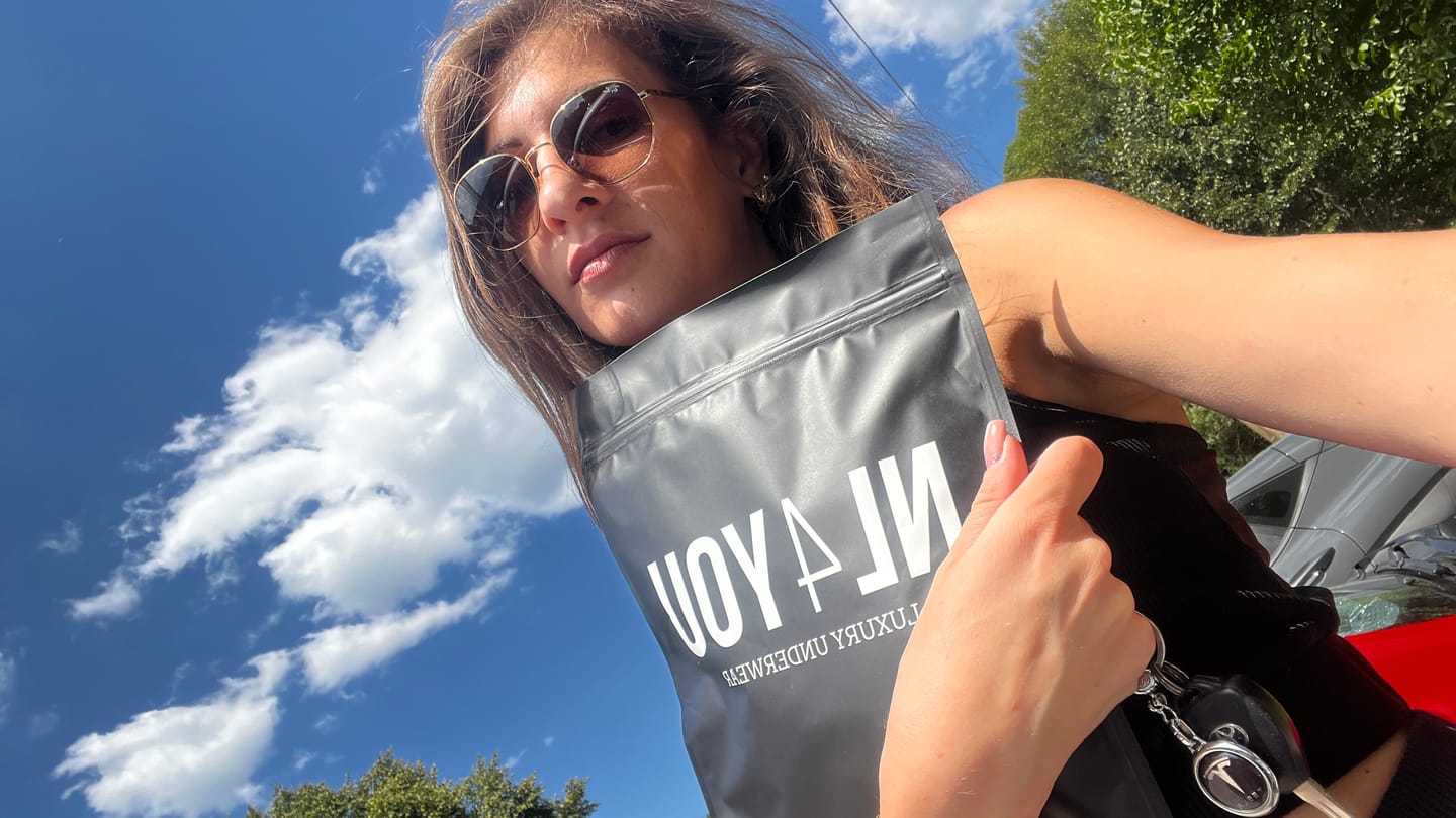 Customer photo review of Black & White - Памучен бралет с регулируеми презрамки