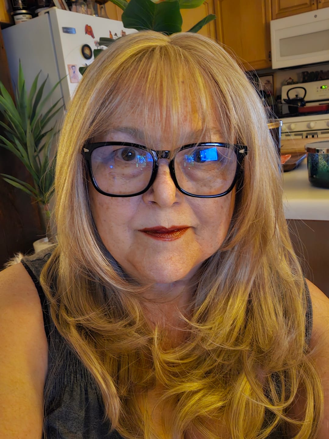 Customer photo review of Outre Glueless HD Lace Front Wig - CASTINE