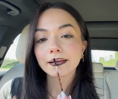 Customer photo review of PEEL-OFF Lip Liner