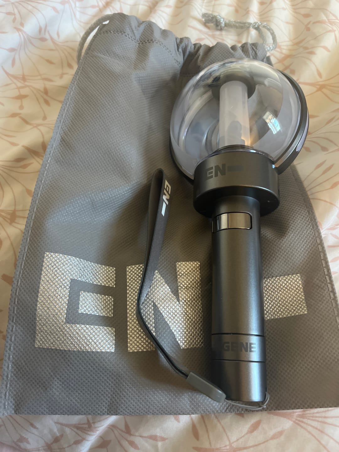 Customer photo review of ENHYPEN - OFFICIAL LIGHT STICK VER.2