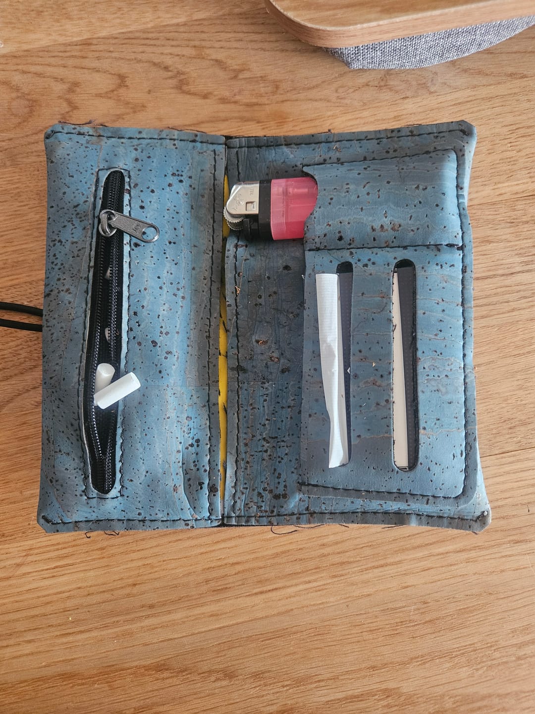 Customer photo review of Kork-Tabaktasche Sintra