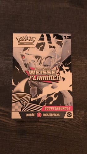 Customer photo review of Pokémon Boosterbundle Karmesin & Purpur – Weiße Flammen