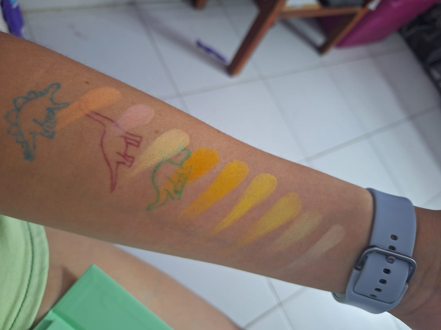 Customer photo review of P. Louise Aligning My Future Pastel Eyeshadow Palette