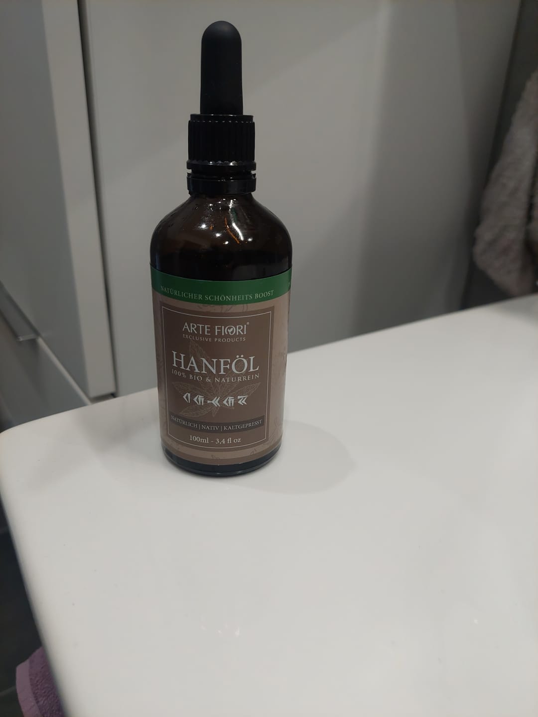 Customer photo review of ARTE FIORI Bio Hanföl Gesicht kaltgepresst Vitamin E Retinol Öl 100ml