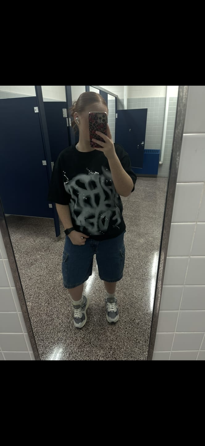 Customer photo review of Aelfric Eden Washed Abstract Graphic Tee