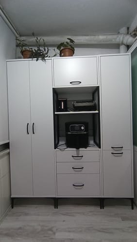 Customer photo review of Rani JE144 Çok Amaçlı Dolap 5 Kapaklı 3 Çekmeceli Kiler Mutfak Dolabı Beyaz