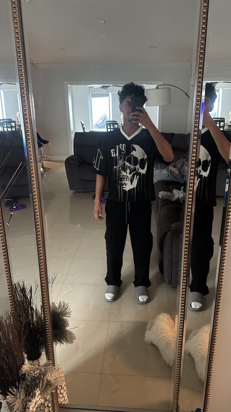 Customer photo review of 4015 - Drippy Skull Jersey