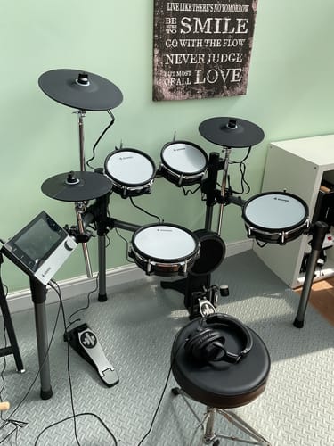 Customer photo review of Donner BackBeat Electronic Drum Set with 7" Touch Screen and 1126 Sounds