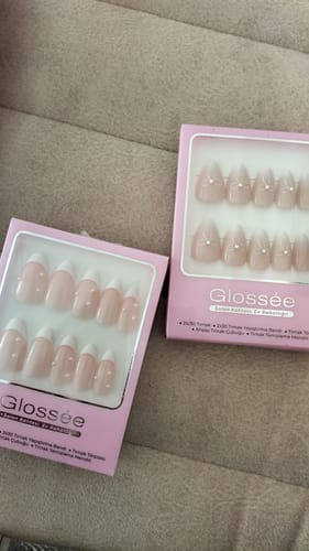 Customer photo review of Pearl Bow - Short Almond - 30 Adet Takma Tırnak